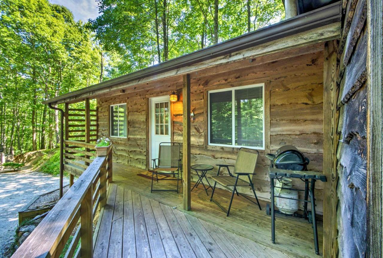 Cozy The Woodshop Cabin With Deck And Forest Views! Robbinsville Exterior photo