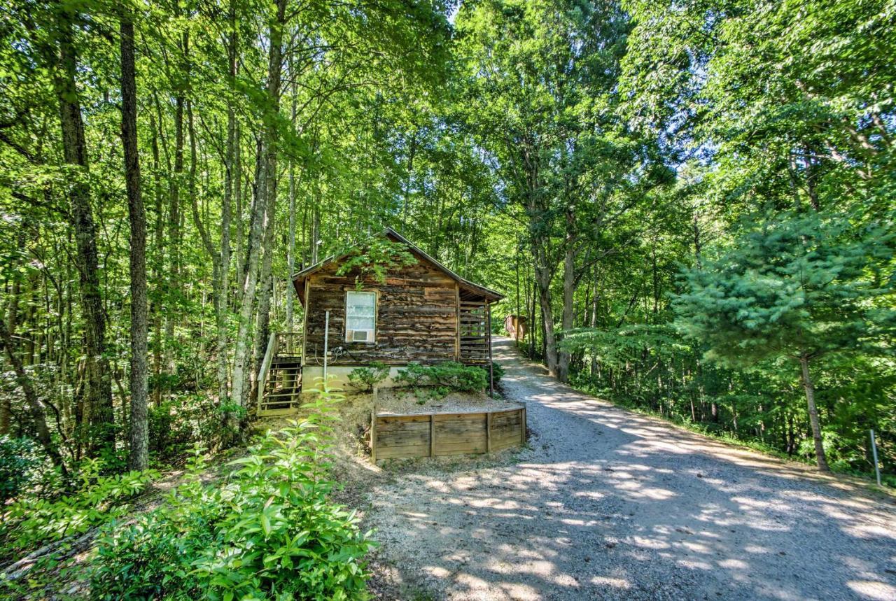 Cozy The Woodshop Cabin With Deck And Forest Views! Robbinsville Exterior photo