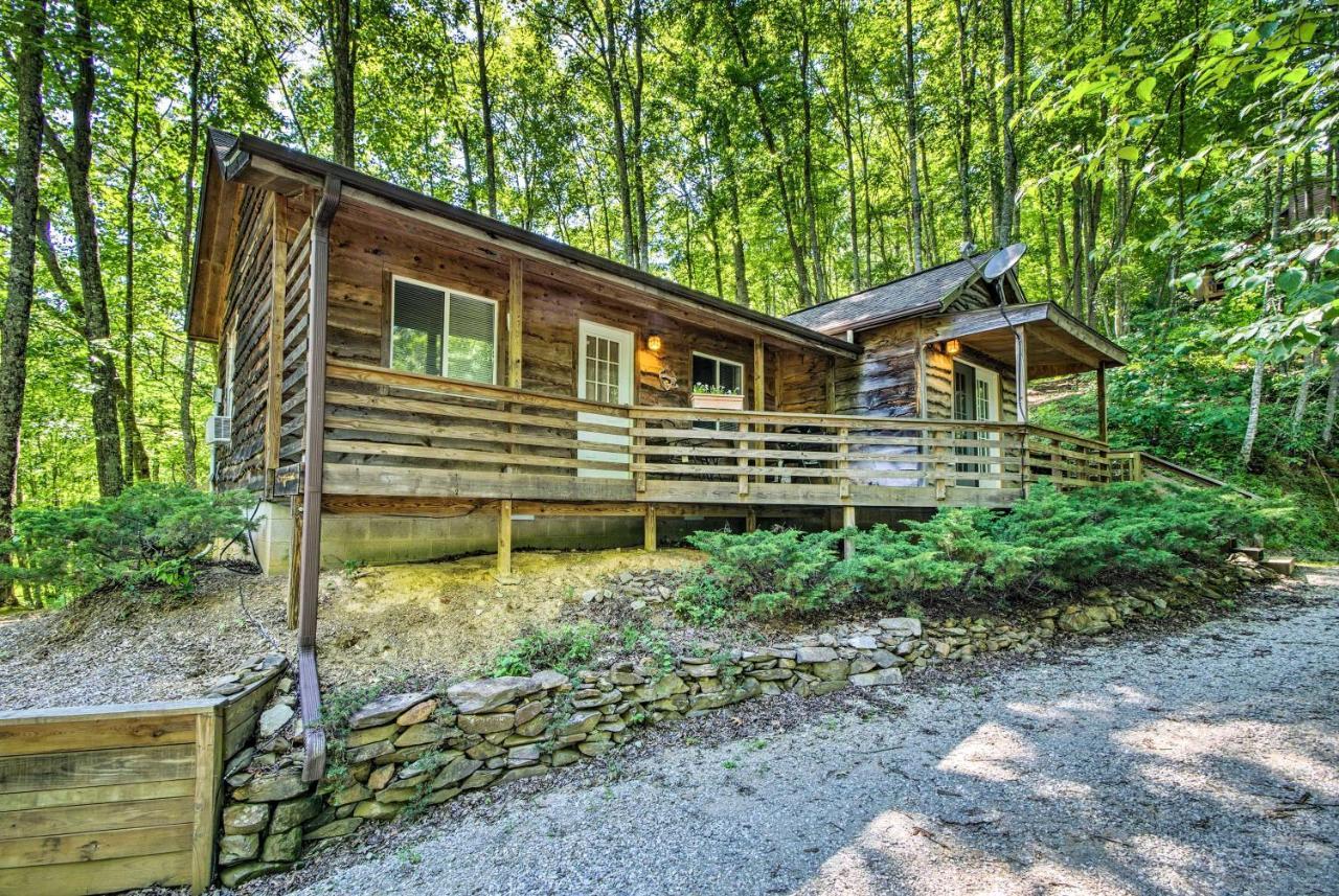 Cozy The Woodshop Cabin With Deck And Forest Views! Robbinsville Exterior photo